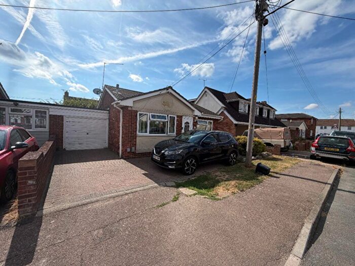 2 Bedroom Bungalow To Rent In Dewyk Road, SS8