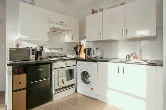 1 Bedroom Flat For Sale In Sea Road, Boscombe, Bournemouth, BH5