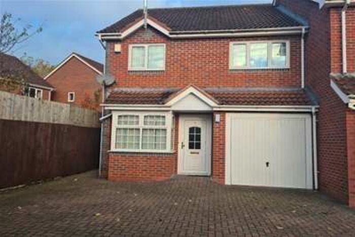 4 Bedroom House To Rent In Inkberrow Close, B69