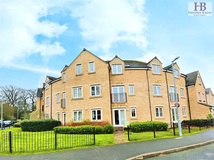 2 Bedroom Flat For Sale In Juniper Court, Northowram, HX3