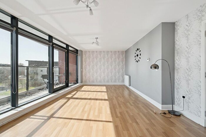 2 Bedroom Flat To Rent In Cardon Square, Renfrew, Renfrewshire, PA4