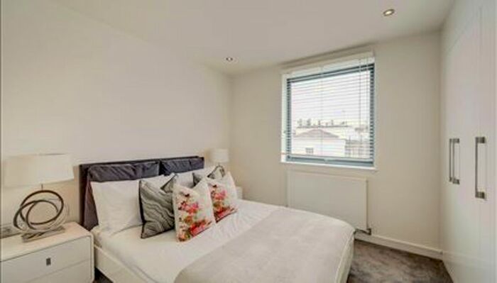 2 Bedroom Flat To Rent In Fulham Road, London, SW3