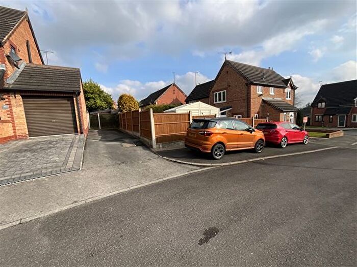 3 Bedroom Semi-Detached House For Sale In Duckham Drive, Aston, Sheffield, S26