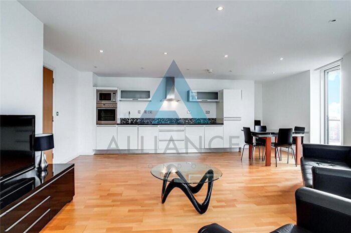 2 Bedroom Apartment To Rent In Millharbour, London, E14