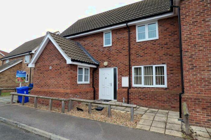 3 Bedroom Semi-Detached House To Rent In Heathlands, Beck Row, IP28