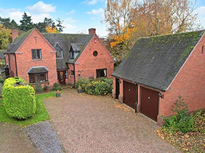 4 Bedroom Detached House For Sale In The Close, Enville, DY7