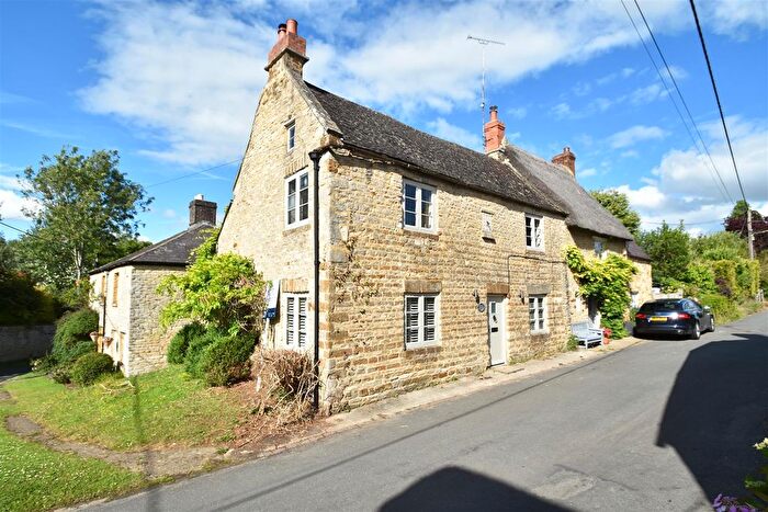 3 Bedroom Cottage For Sale In Freehold Street, Lower Heyford, Bicester, OX25