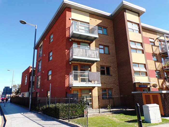 1 Bedroom Flat To Rent In Cooke Street, Barking, IG11