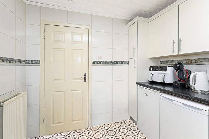 2 Bedroom Flat For Sale In Cavin Drive, Glasgow, Glasgow City, G45