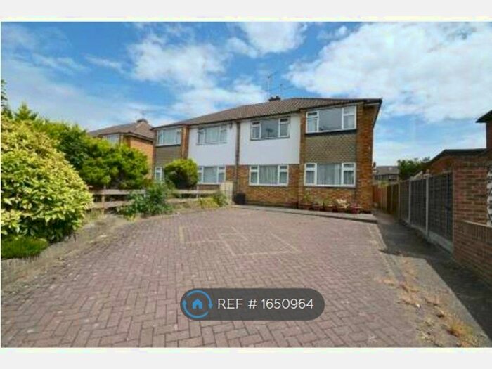 2 Bedroom Maisonette To Rent In Larkshall Road, London, E4