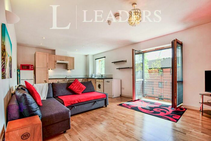 2 Bedroom Apartment To Rent In The Garden House, William Fairburn Way, Manchester, M4