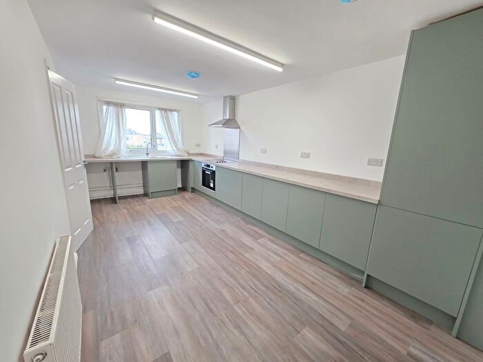 3 Bedroom Property To Rent In Mill Gardens, London, SE26