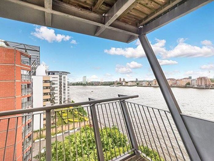 2 Bedroom Flat To Rent In Naxos Buildings, Hutching Street, Canary Wharf, South Quay, London, E14