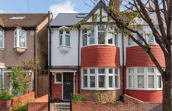 5 Bedroom Semi Detached House To Rent In Tallack Road, E10