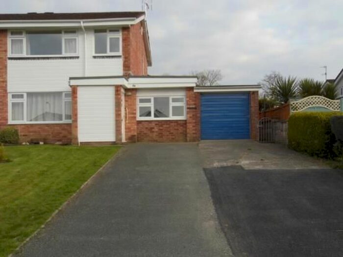 3 Bedroom Semi-Detached House To Rent In Maes Melwr, Llanrwst, LL26