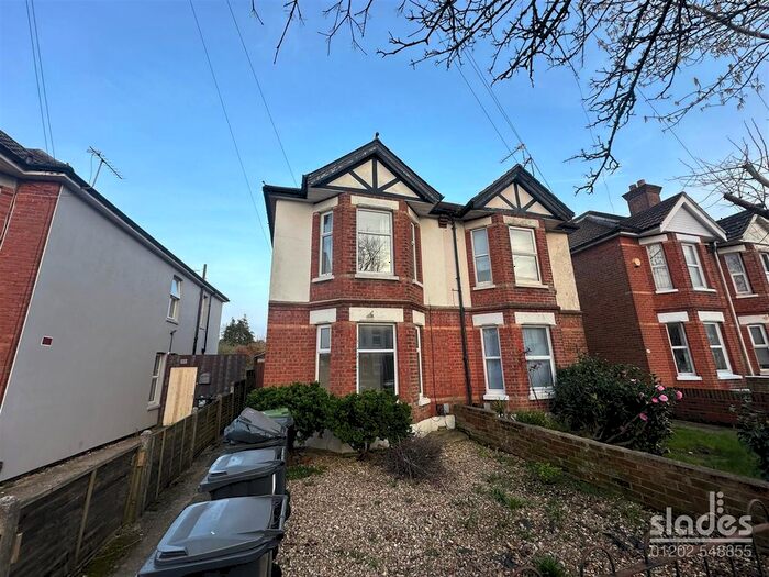 1 Bedroom Flat To Rent In Edgehill Road, Winton, BH9