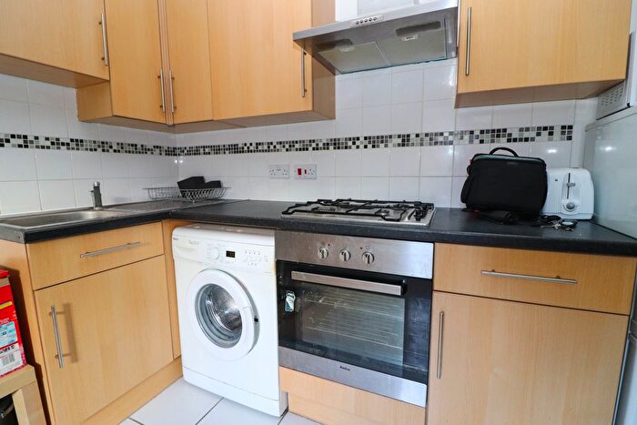 2 Bedroom Flat To Rent In Portswood Road, Southampton, SO17