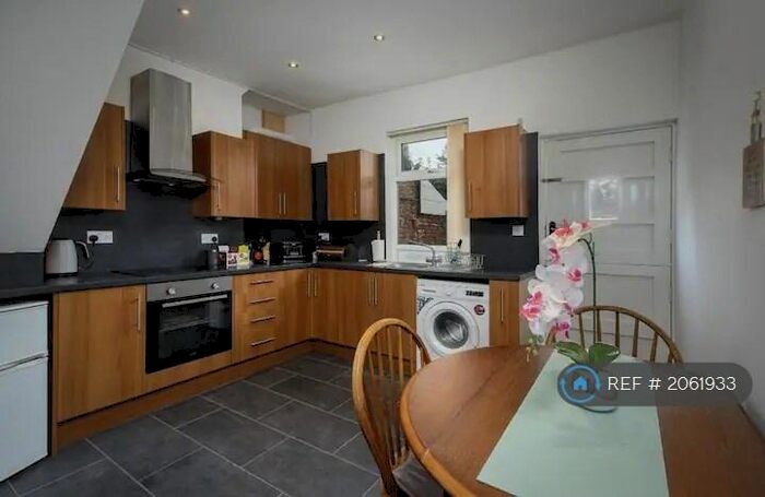 2 Bedroom Terraced House To Rent In Vicarage Lane, Blackpool, FY4