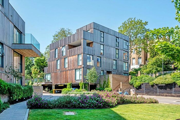 2 Bedroom Flat To Rent In Churchwood Gardens, Forest Hill, SE23