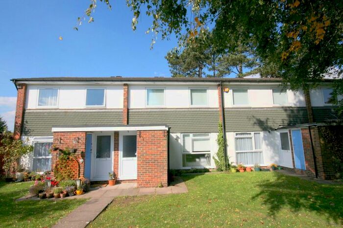 1 Bedroom Maisonette To Rent In Timberhill, Ashtead, KT21