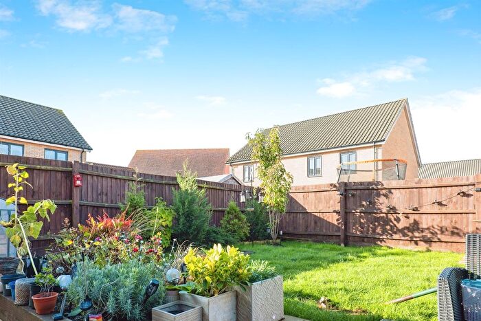 2 Bedroom End Of Terrace House For Sale In Gladiator Road, Upper Cambourne, Cambridge, CB23
