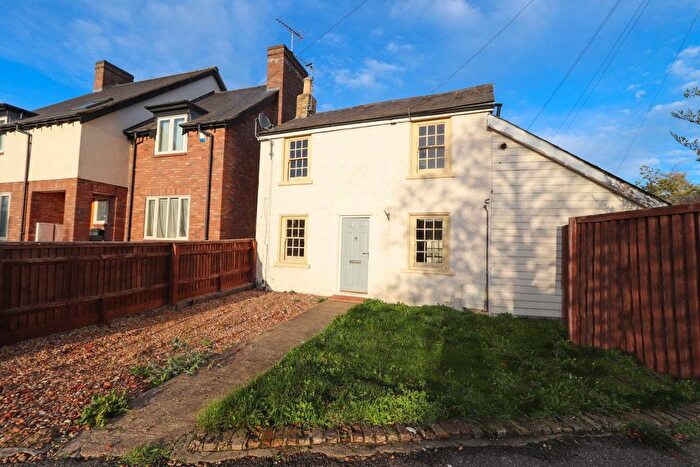 2 Bedroom Property To Rent In High Street, Eaton Bray, Dunstable, LU6