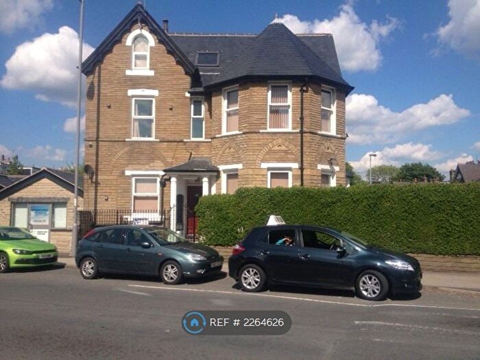Studio To Rent In Laisteridge Lane, Bradford, BD7