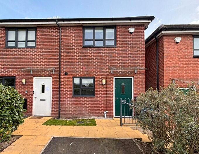 2 Bedroom End Of Terrace House To Rent In Stonehouse Drive, Salford, Greater Manchester, M7