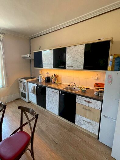 4 Bedroom Flat To Rent In Mumford Mills, London, London, SE10