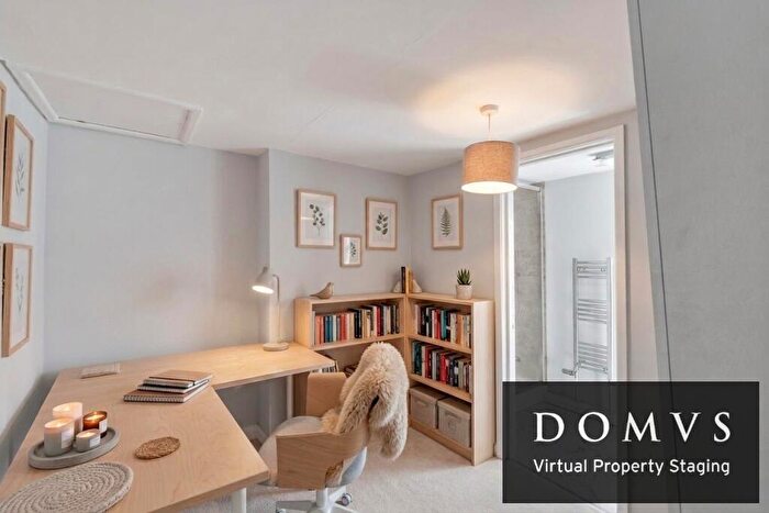 3 Bedroom House For Sale In Wareham, Dorset, BH20 - Photo 9
