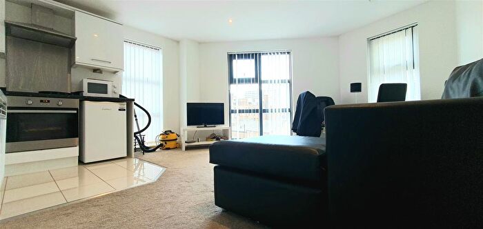 2 Bedroom Flat To Rent In Caxton House, Caxton Street, Manchester, M3