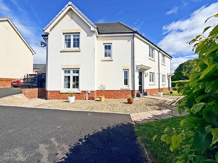 3 Bedroom Semi-Detached House For Sale In Bryn Celyn, Llanharry, Pontyclun, Rhondda Cynon Taff., CF72