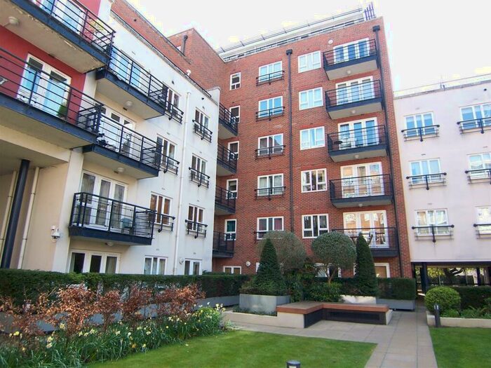 1 Bedroom Apartment To Rent In Carisbrooke House, Royal Quarter, Kingston, KT2
