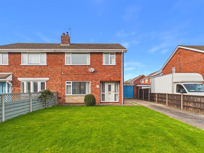 3 Bedroom Semi-Detached House For Sale In Keddington Road, Louth, LN11