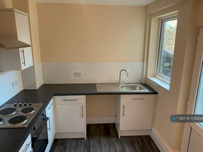 2 Bedroom Maisonette To Rent In Thornton Road, Morecambe, LA4