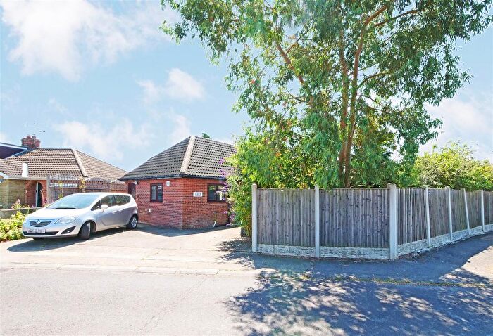 3 Bedroom Semi-Detached Bungalow For Sale In Ashley Park Road, Stockton Lane, YO31