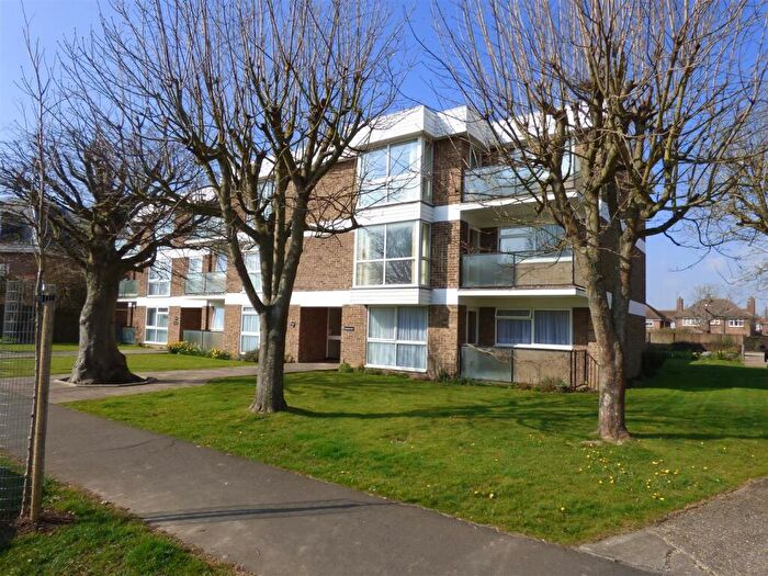 2 Bedroom Apartment To Rent In Redwood Court, St Floras Road, Littlehampton, BN17