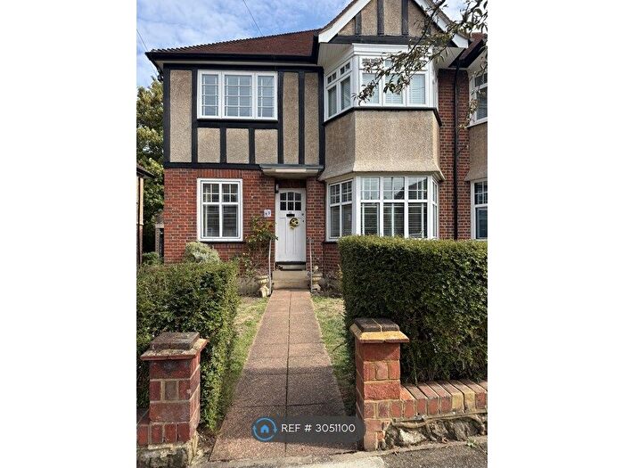 2 Bedroom Maisonette To Rent In Grove Avenue, Sutton, SM1