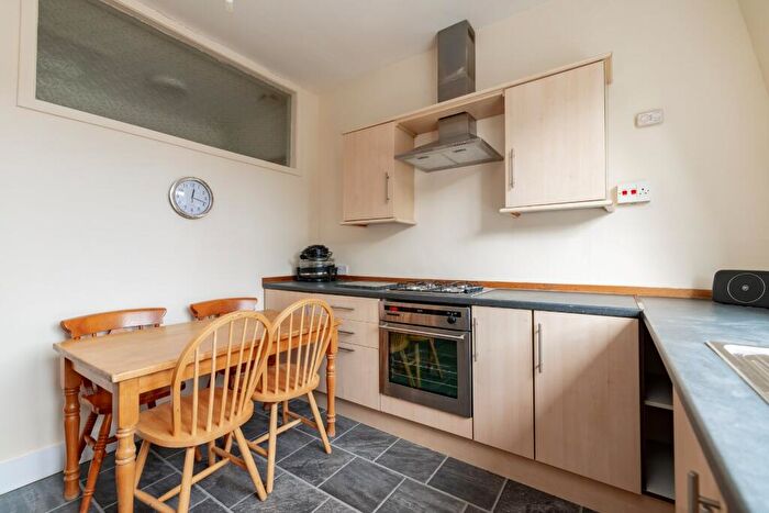 1 Bedroom Flat To Rent In Menzies Road, Torry, Aberdeen, AB11