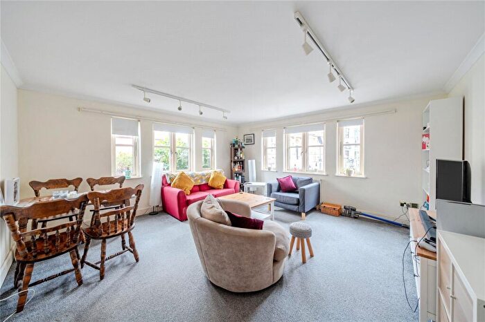 2 Bedroom Apartment For Sale In St Georges Tower, St Georges Place, Cheltenham, GL50