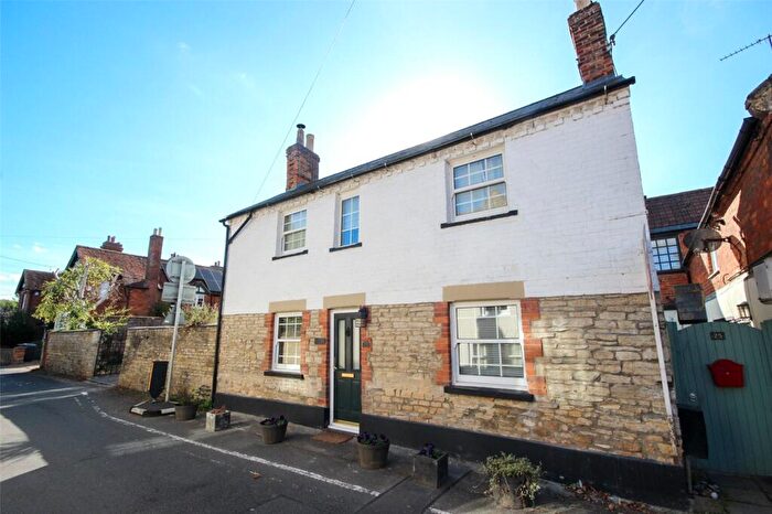2 Bedroom Detached House For Sale In High Street, Harrold, Bedford, Bedfordshire, MK43