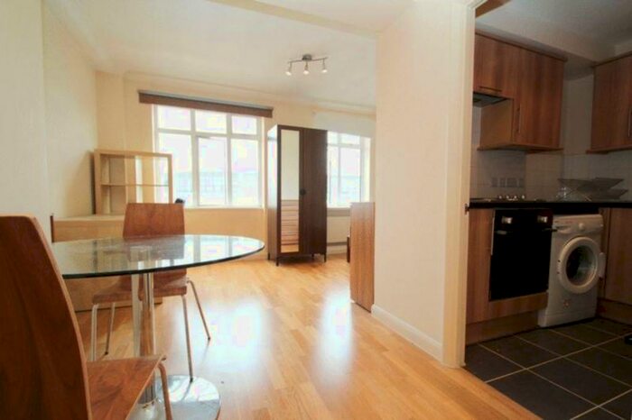 Studio To Rent In Warren Court, Euston Road, London, NW1