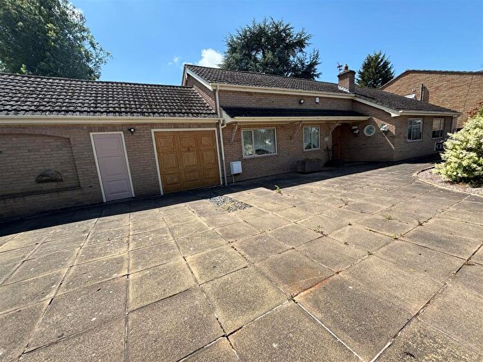 3 Bedroom Detached Bungalow For Sale In Fairefield Crescent, Glenfield, Leicester, LE3