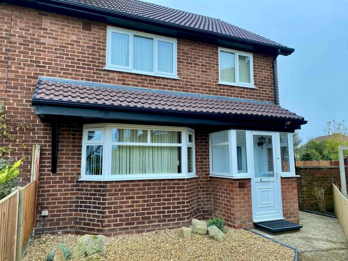 3 Bedroom Semi-Detached House To Rent In Links Avenue, Southport, Merseyside., PR9