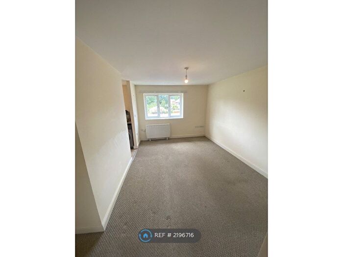 2 Bedroom Flat To Rent In Gittin Street, Oswestry, SY11