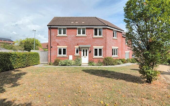 3 Bedroom Semi-Detached House For Sale In Manston Close, Bowerhill, Melksham, SN12