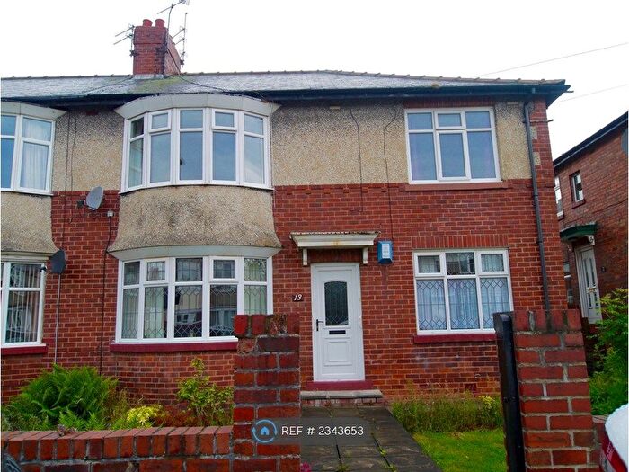 2 Bedroom Flat To Rent In High Heaton, Newcastle Upon Tyne, NE7