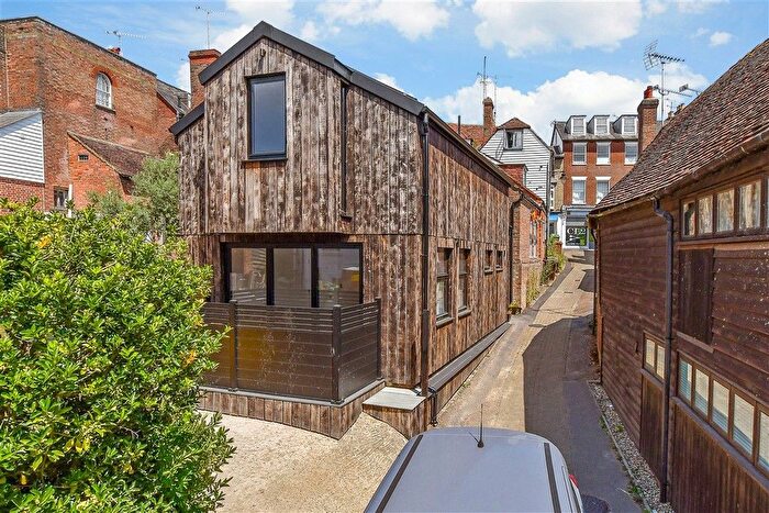 2 Bedroom Detached House For Sale In Stone Street, Cranbrook, Kent, TN17