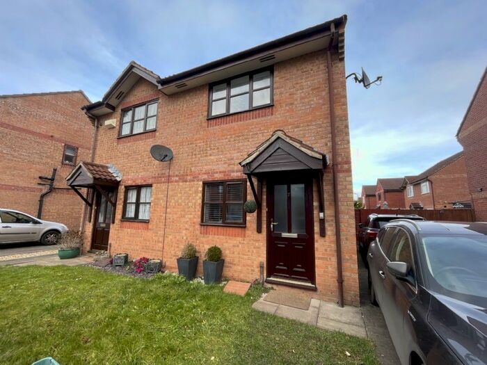 2 Bedroom Semi-Detached House To Rent In Moonraker Close, Bridgwater, TA6