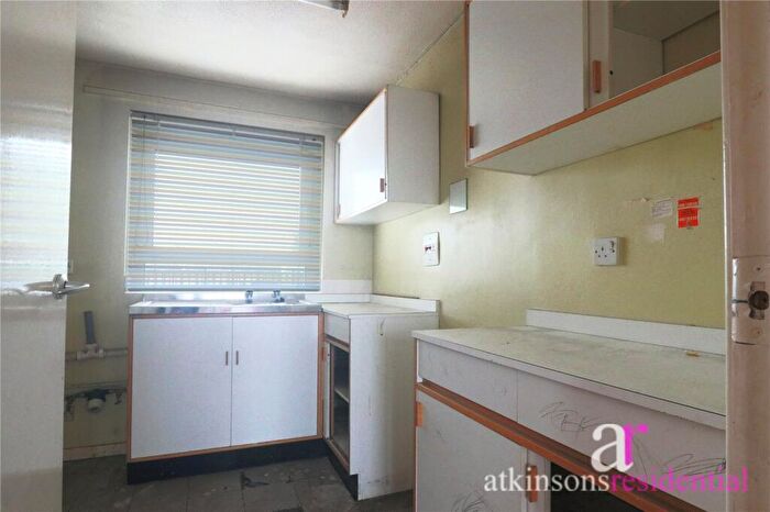 1 Bedroom Apartment For Sale In Roman Way, Enfield, Middlesex, EN1